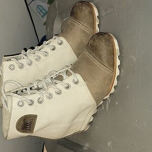 Sorel PDX 1964 Premium Hidden Wedge Boots Waterproof Brown Beige Women’s 8.5